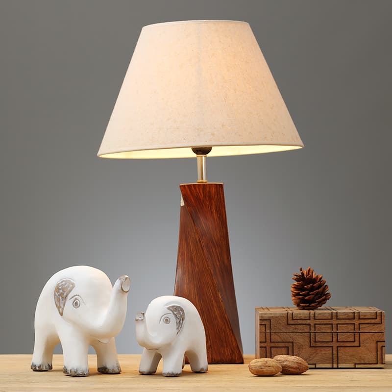 Pair of Mother and Child Elephant Figurines, a Luxurious and Creative Home Decoration for the Living Room Tv Cabinet, Made of Resin