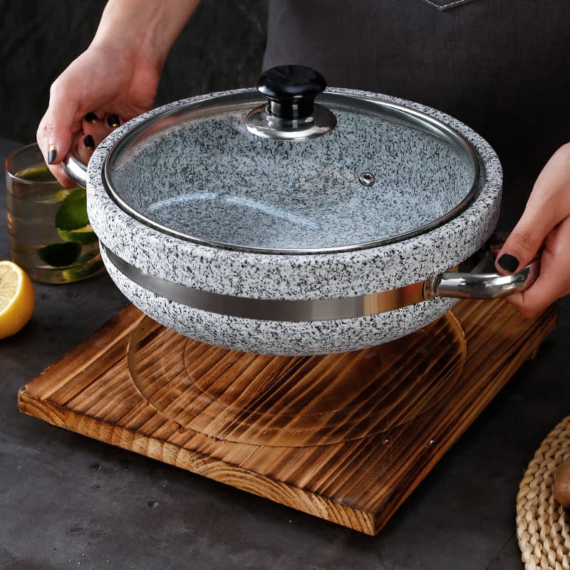 Korean-Style Premium Stone Pot for Bibimbap, Stone Pot for Fish, Stone Pot for Dishes, Natural Stone Pot with Lid, High Temperature Resistant, Suitable for Hotel Commercial Use