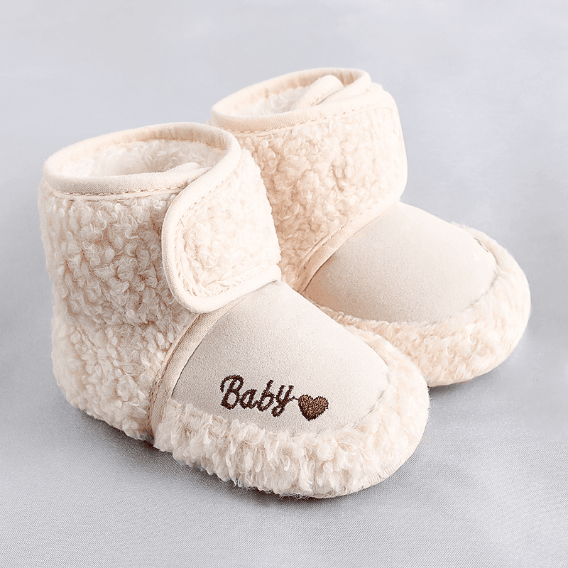 Newborn infant shoes 8 autumn and winter 0-3-6-December soft bottom anti-drop toddler 1.5-year-old male and female baby shoes and socks
