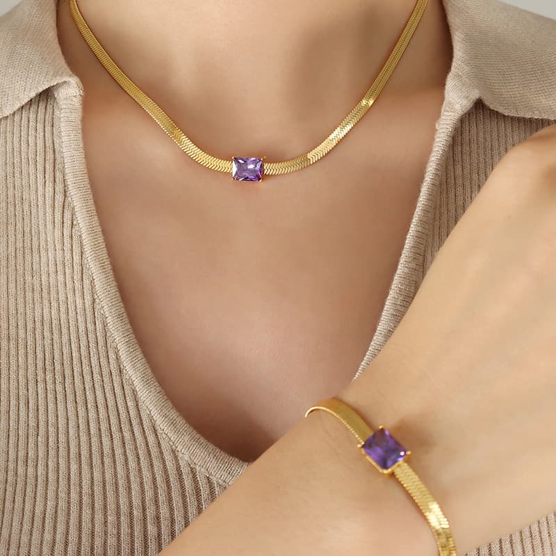 Sexy Girl's Stylish and High-End Fashion Necklace, the Same Style as European and American Internet Celebrities, with Colorful Zircon Design and Blade Chain