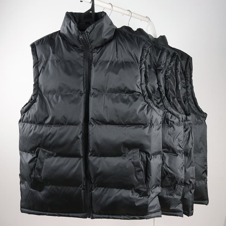 Come and Grab a Bargain! Lightweight, Thick Cotton Vest! Outdoor Loose-Fitting, Large-Size Sleeveless Casual Vest for Men, Suitable for Spring, Autumn, and Winter