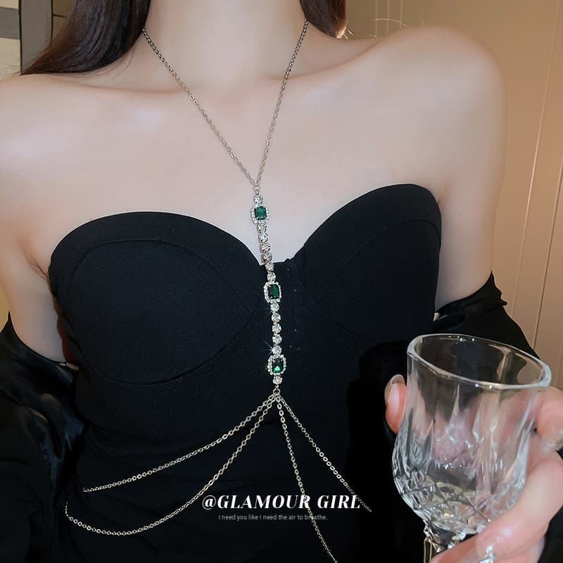 Socialite Emerald-Encrusted Diamond Tassel Chest Chain European and American Trendy All-In-One Body Chain Niche Dress Design Chest Ornament for Women