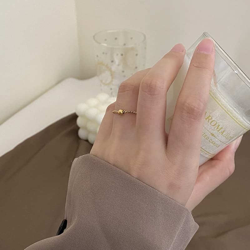 Korean-Style Light Luxury Ring, Trendy, High-End, Internet-Famous, Versatile Chain, Gold Titanium Steel, Elegant, Non-Fading ins