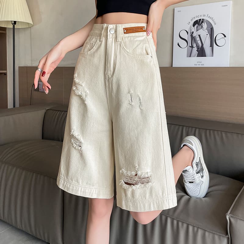 Ripped Denim Shorts for Women with Thick Legs, Slimming, Summer 2025 New Style, High-Waisted, Loose, Over-The-Knee, White Wide-Leg Mid-Length Pants