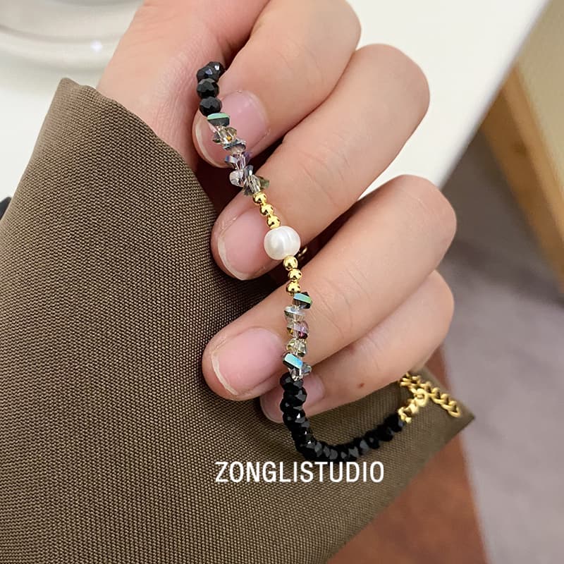 Black Crystal Freshwater Pearl Clavicle Chain, Light Luxury Korean Style Spliced Beaded Necklace, Niche Design, Unique ins