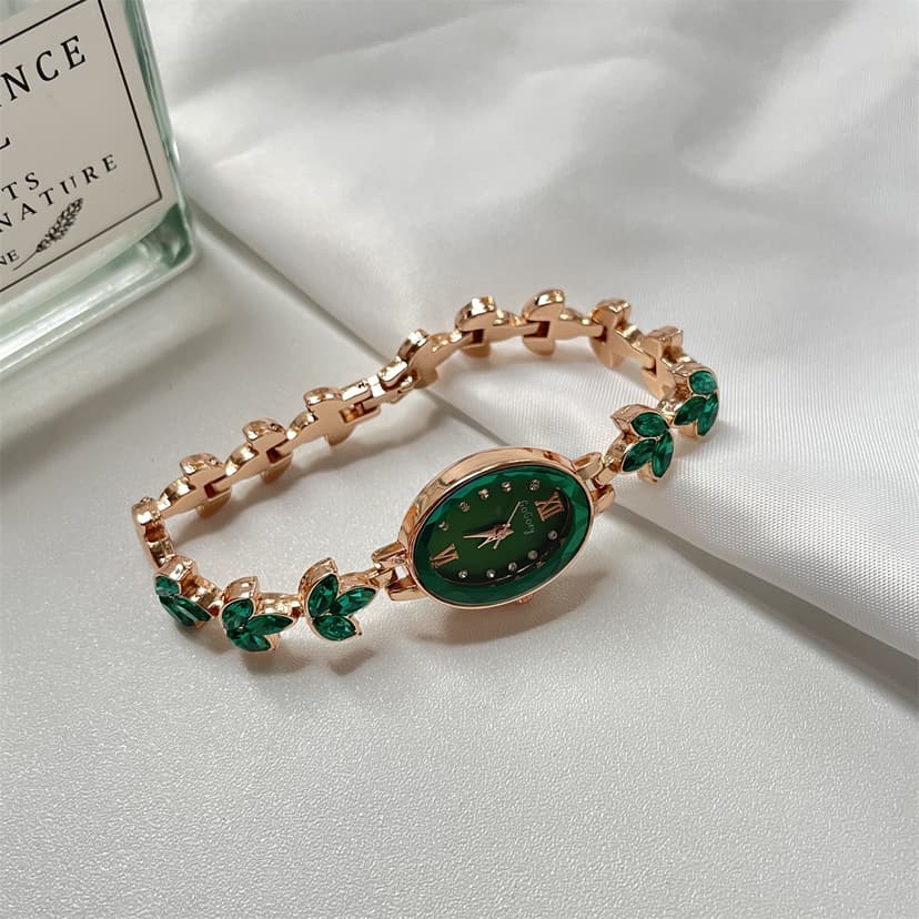 Emerald Diamond Watch for Women, Simple, Exquisite, Compact, Elegant, Luxurious, Oval-Shaped Violet Bracelet Watch for Women
