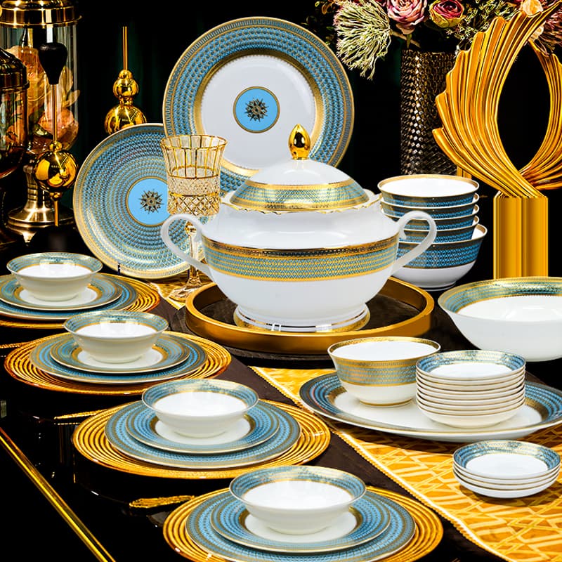 Bone China Tableware Set for Home Use, European Style, Light Luxury, High-End Embossed Gold Tableware, Bowl and Plate Combination Set, Housewarming Gift