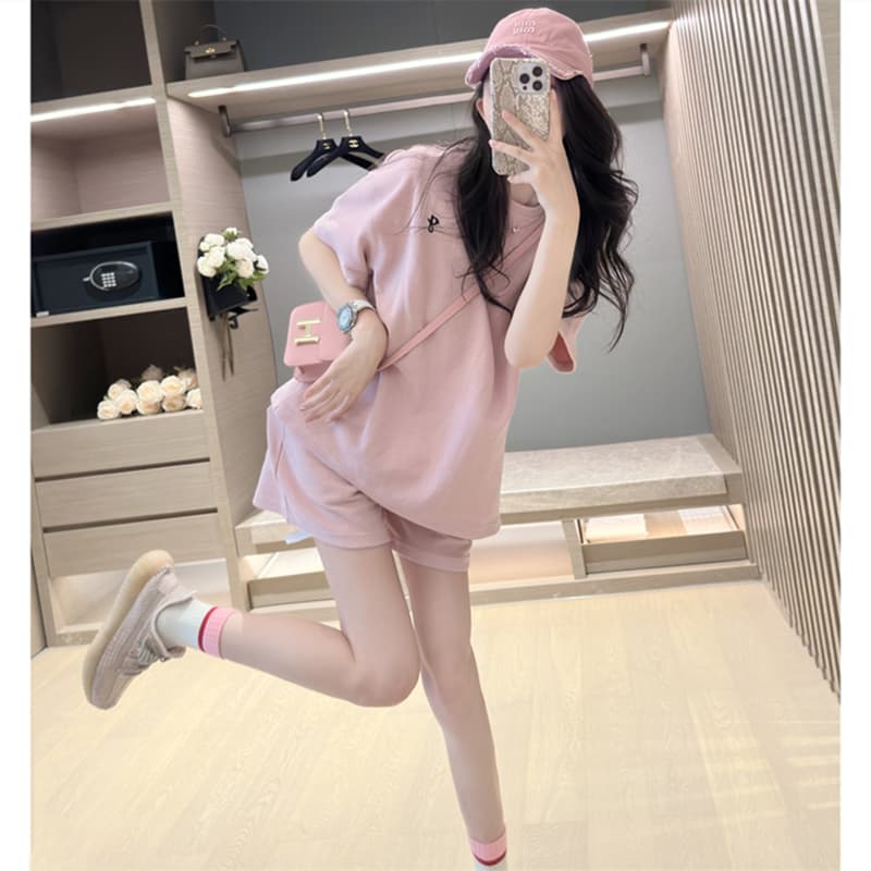 Korean Fashion Age-Reducing Casual Sports Suit for Women in Summer, Loose Slimming Short-Sleeved Shorts Running Two-Piece Set for Students