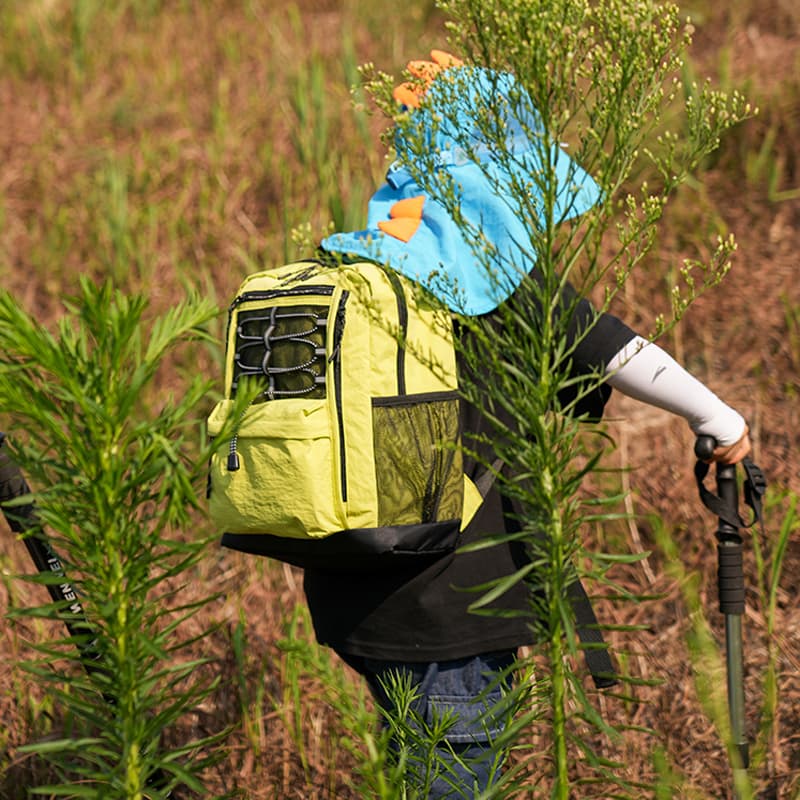 Children's Outdoor Backpack, Women's Backpack, Waterproof Travel Bag, Lightweight School Bag, Male Primary School Student Hiking and Mountaineering Bag