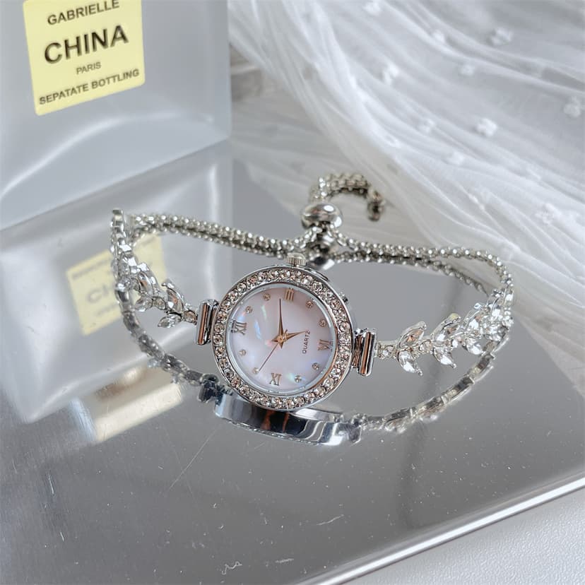 Mermaid Luxury Watch for Women, Student Style, Niche High-End Feel, Fishtail Bracelet Watch, Compact, Gift for Girls