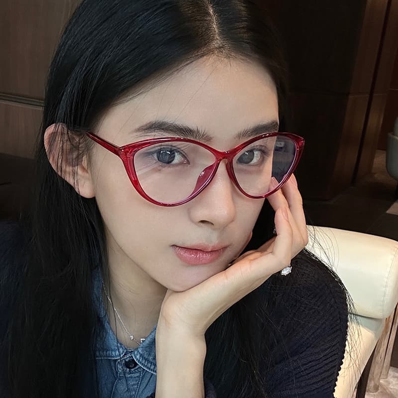 Red Cat-Eye Myopia Glasses Frame for Women, Trendy, Pure and Cool Style, High Intelligence, Suitable for Square and Round Faces, Natural Look, Blue Light Blocking, Non-Prescription Glasses