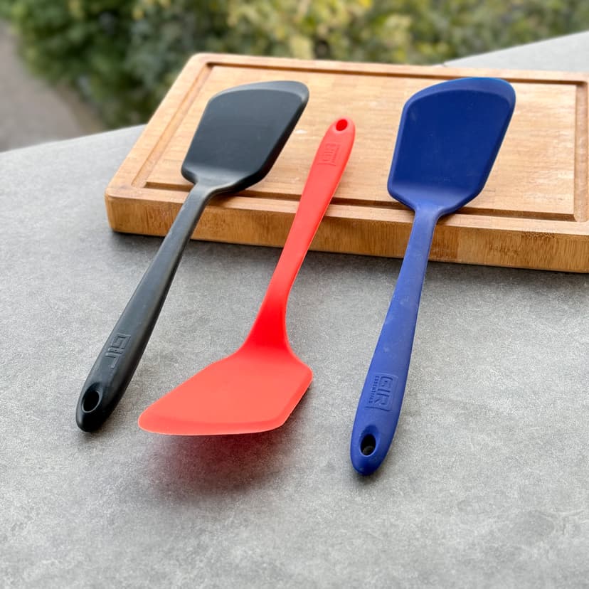 Yu Mama Special Price 3.9 Food-Grade Silicone Integrated Slant Spatula High Temperature Resistant Household Spatula for Cooking and Frying Fish