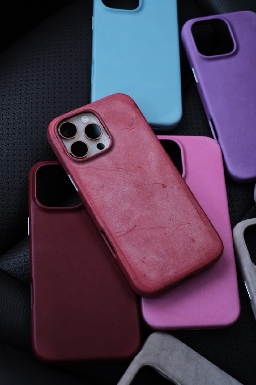 Suitable for iPhone 16 Pro Max Phone Case, Multi-Color Solid Color Leather, Cowhide, Genuine Leather, Full-Cover Magnetic Phone Case