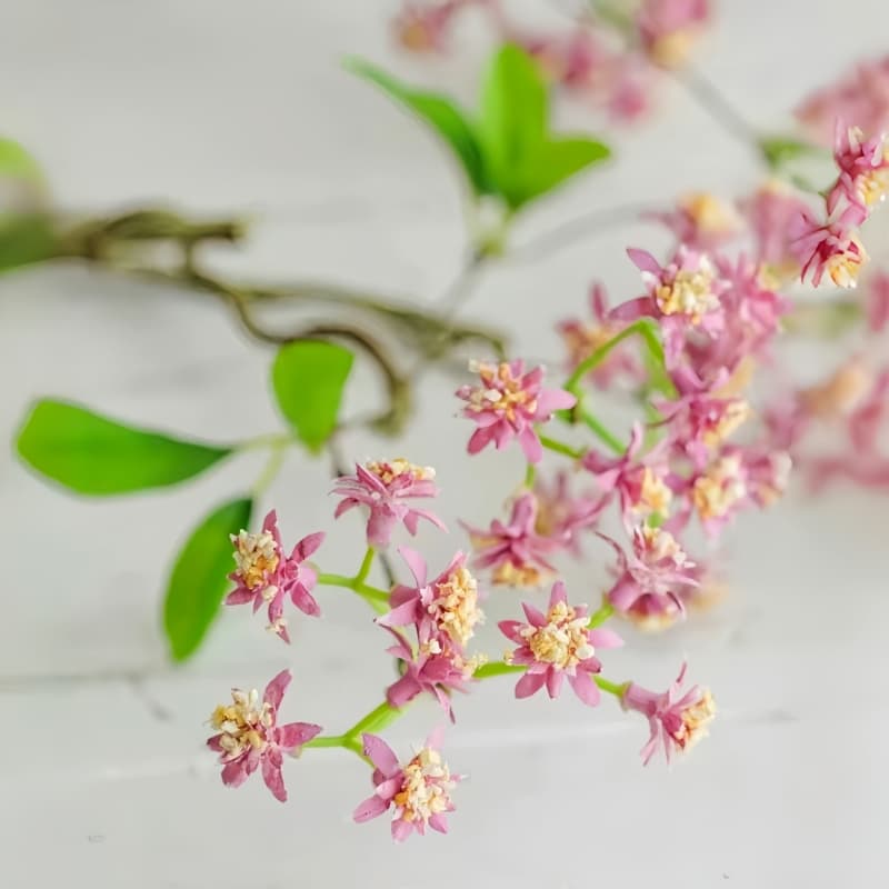 Artificial Flowers with Realistic Bell-Shaped Leaves, Indoor Green Plants, Fresh Fake Flowers, Red Leaves, Berry Flower Materials, Decorative Materials