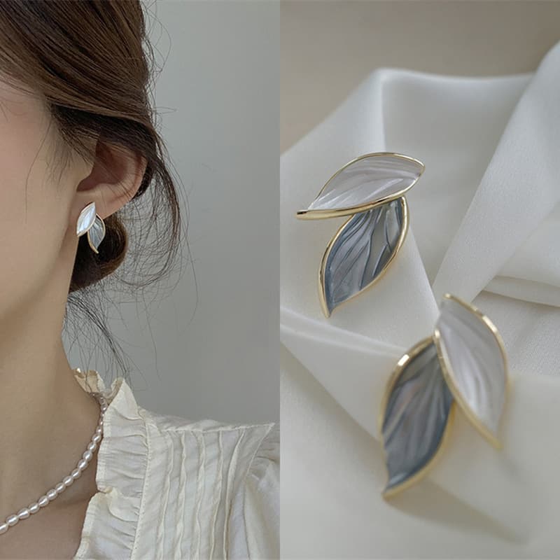Leaf Earrings for Women Korean Simple and Fashionable Leaf Earrings for Women with a Design Sense and Forest Style
