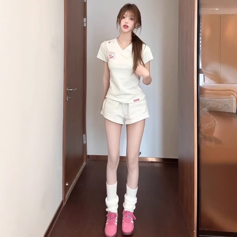 Korean Style Hot Girl Sports Suit for Women, Summer Student Slim Fit Fashionable Short-Sleeved Shorts Casual Two-Piece Set for Running