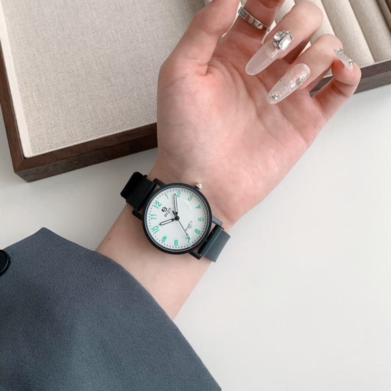 Exam Watch, Silent, Suitable for Middle School Students, High School Students, High School Entrance Exams, College Entrance Exams, Civil Service Exams, Suitable for Both Boys and Girls, Suitable for Coming-Of-Age Ceremonies