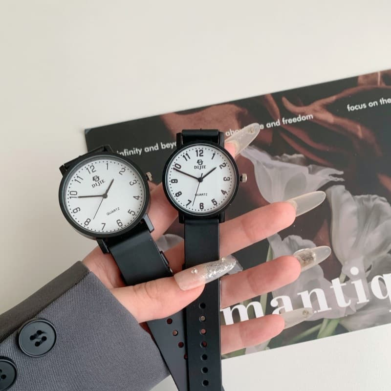 Light Luxury Watch for Women, Suitable for Middle and High School Students, Children, Exam Use, Light Luxury High-End Quartz Watch, Women's Watch, Fashionable