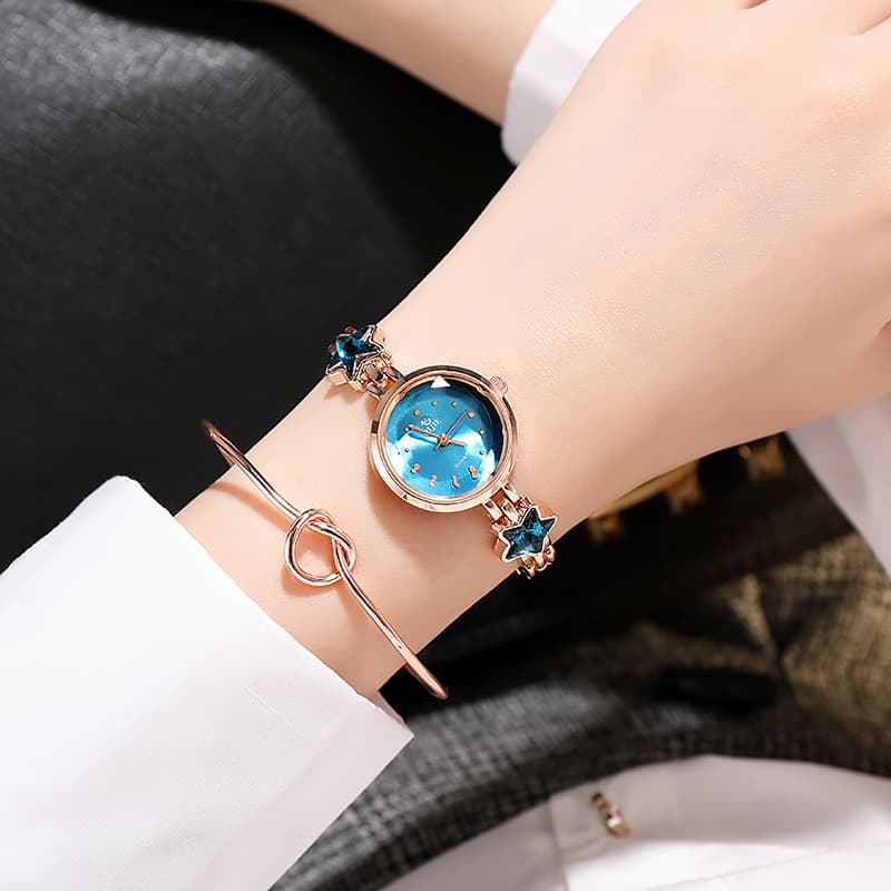 Women's Bracelet Watch, Fashionable and Trendy, Korean Style, for Students and Girlfriends, Blue Lucky Star, Internet Celebrity, Minimalist Style, Fresh and Simple