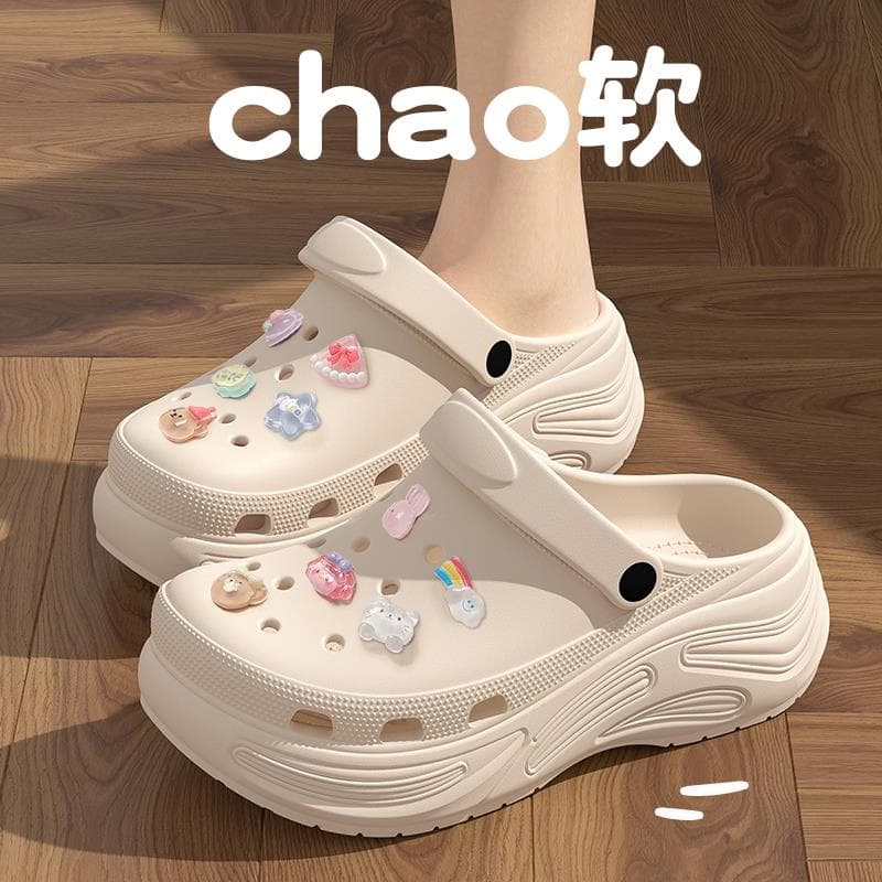 Thick-Soled Croc Shoes Women's Summer Outerwear 2025 New Super Hot Small Height Increase Easiest for Match Beach Baotou Sandals