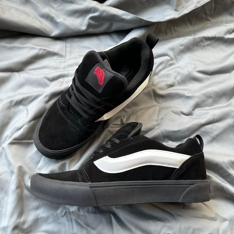 2025 Summer Black, White, and Purple Loafers High-End American Retro Color-Block Low-Top Unisex Casual Sneakers