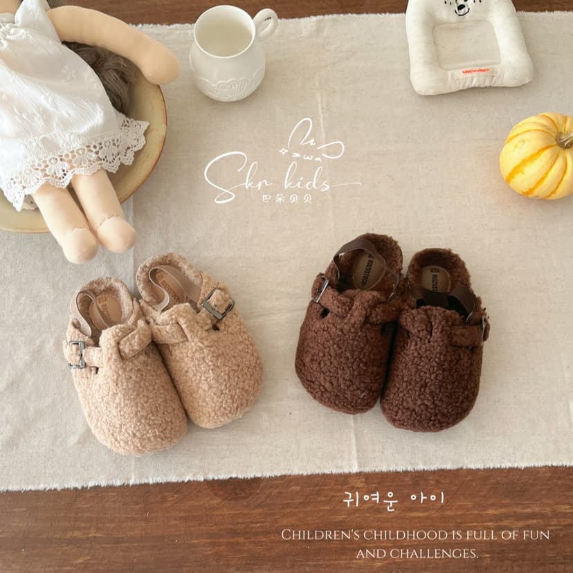 Korean Children's Shoes 25 Autumn and Winter Neko Same Style Boys and Girls Korean Style Warm Lamb Wool Soft-Soled Birkenstock Cotton Shoes Cotton Slippers