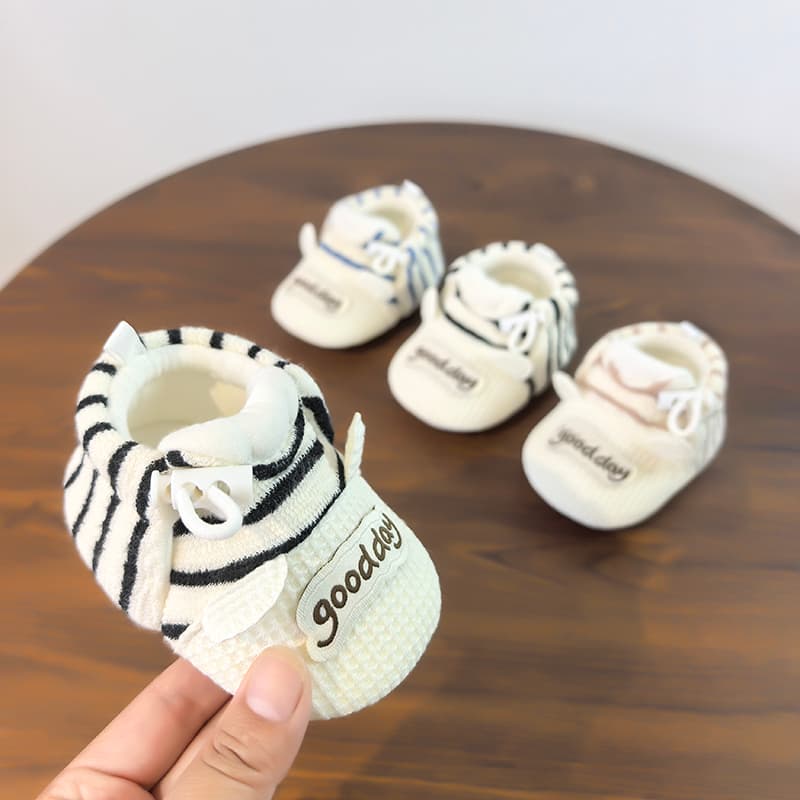 Newborn Pre-Walking Shoes, Baby Shoes, Breathable Spring and Autumn Shoes, 0-1 Year Old Male and Female Baby Shoes, Non-Falling Shoes, 3-6-12 Months