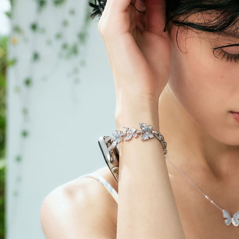 Suitable for Apple Watch S10 Apple Watch Strap Blue Ice Crystal Butterfly Watch Chain Iwatchse Watch Strap