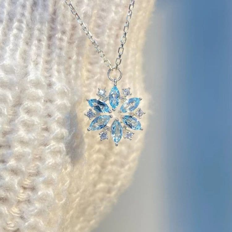 Christmas Snowflake Necklace for Women Sparkling Diamond Sky Blue Snowflake Necklace for Women