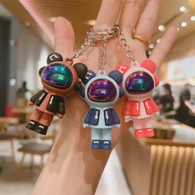Creative Cute Astronaut Rabbit Keychain Bag Pendant for Men and Women, Car Keychain, Small Gift