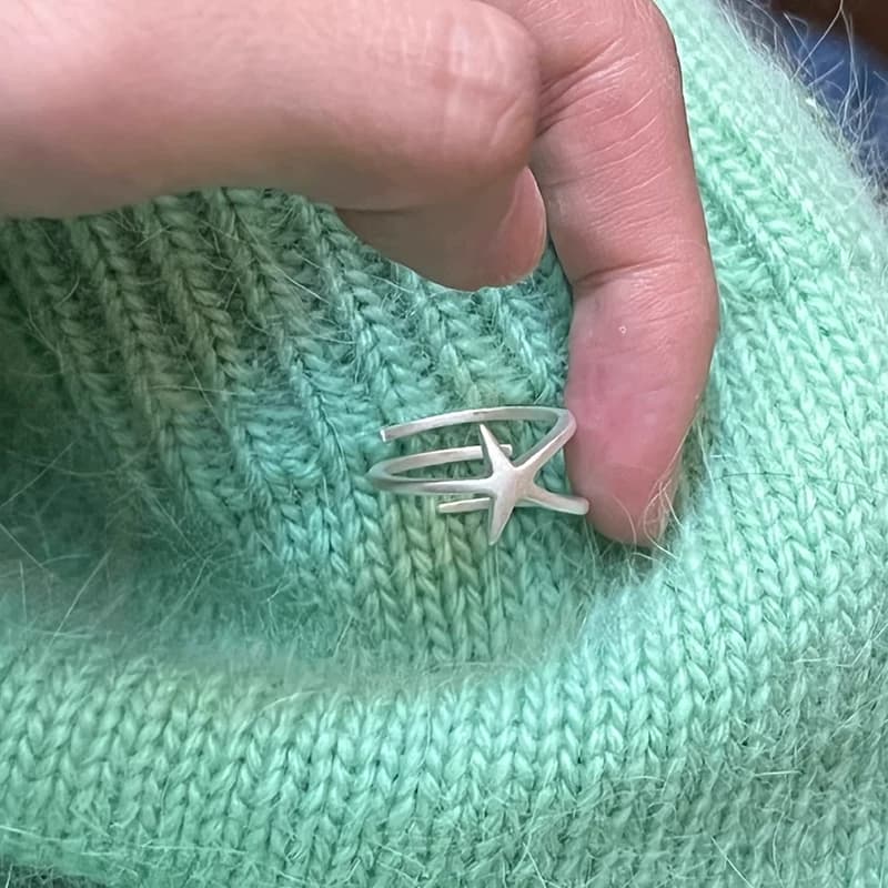 【Old Alley】 Ring with Matte Frosted Starfish Design, Niche, Minimalist, Adjustable, Stackable, Open-Ended