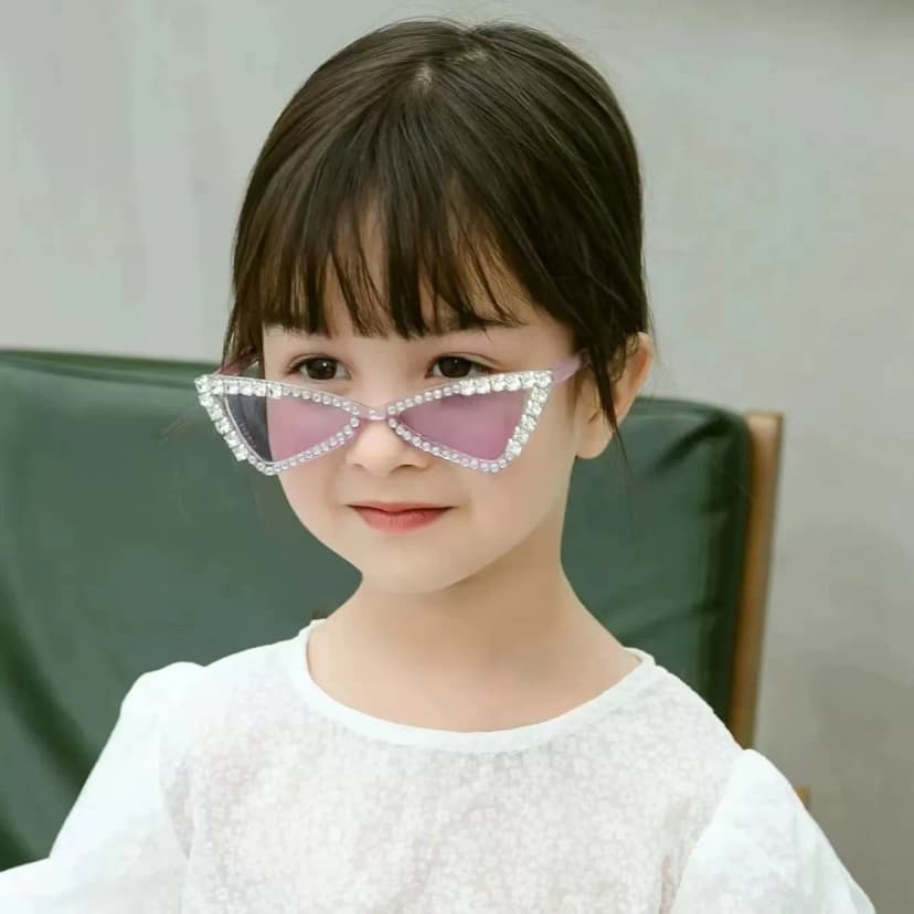 Children's Sunglasses for Girls, Fashionable Cartoon Rhinestone Triangle Stage Catwalk Sunglasses for Boys and Girls, Uv Protection
