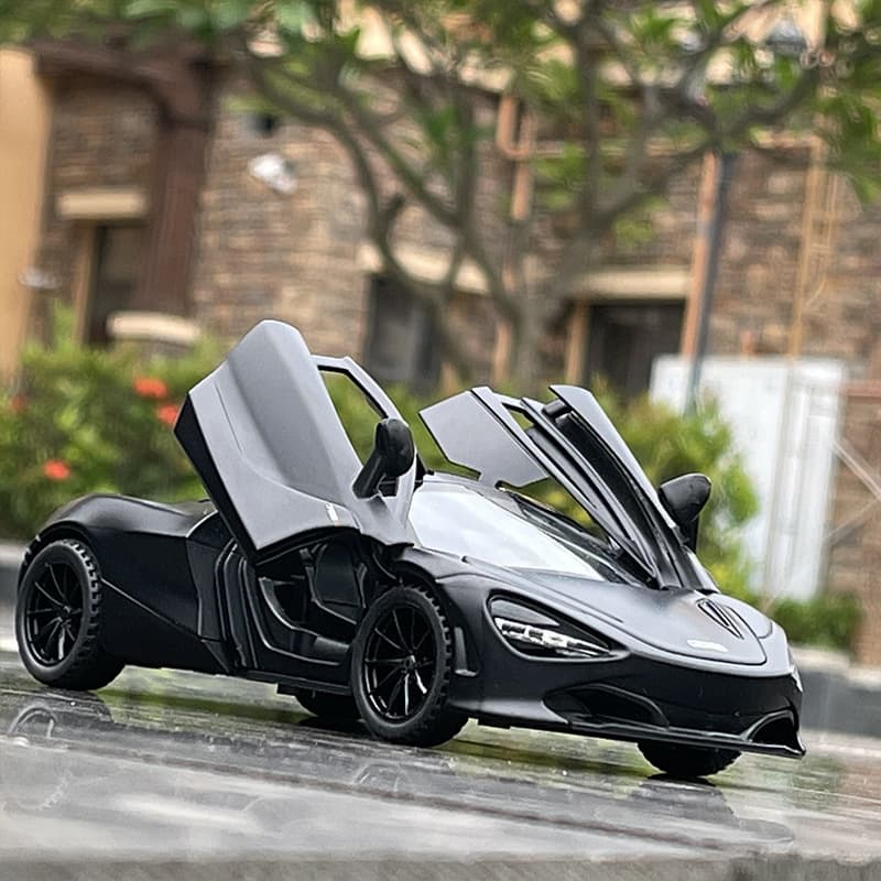 1/32 Mclaren 720S Car Model Artificial Alloy Pull Back Sound and Light Boy Toy Car Cake Ornaments Gift