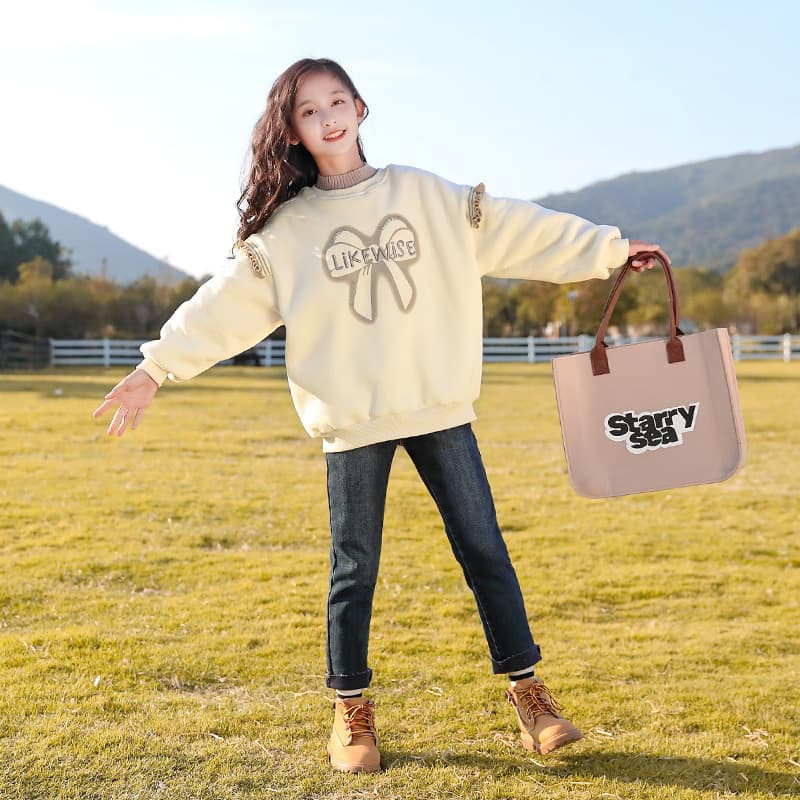 Girls' fleece-lined sweater autumn and winter clothing 2023 new children's winter girls' thickened top big children's one-piece velvet clothes