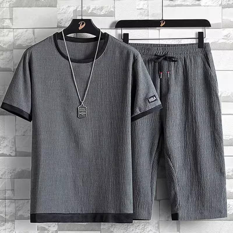 Summer Casual Sports Suit for Men, Ice Silk Short-Sleeved T-Shirt and Shorts, a Complete Set of Boys' Matchinging Fashionable Two-Piece Set