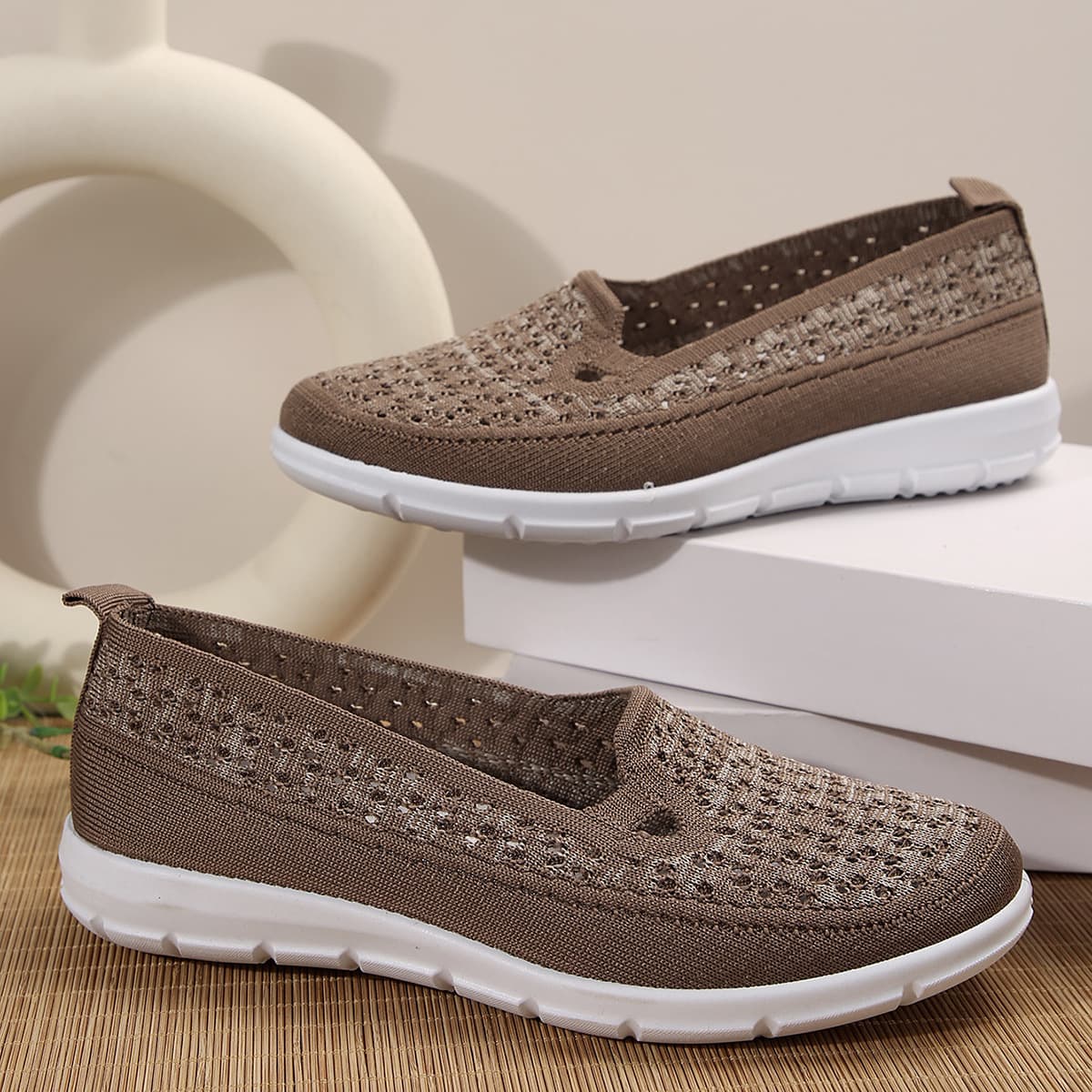 Shoes for Women, Cross-Border Cloth Shoes, Autumn New Mom Shoes, Convenient Casual Cloth Shoes, Breathable Fly-Knit Shoes