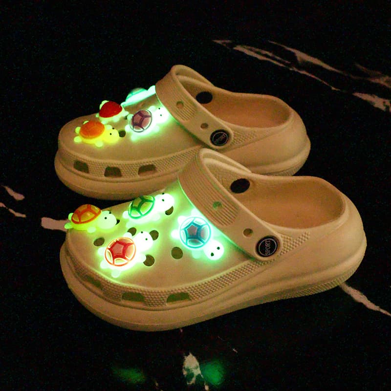 Children's Luminous Turtle Cartoon Croc Shoes Summer New Outdoor Sports Girls Beach Shoes Indoor Anti-Treasure Sandals