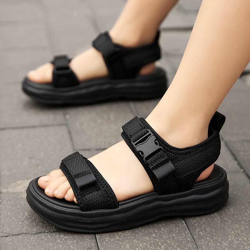 Factory Boys' Sandals for Summer Outdoor Sports, Ultra-Light Beach Sandals for Boys and Girls, Comfortable New Style, Super Soft and Versatile, Ready for Sale