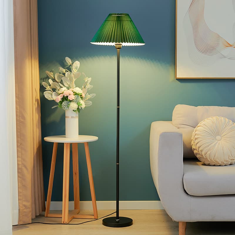 Retro Floor Lamp Living Room Bedroom Vertical Table Lamp Bedside Lamp Internet Celebrating INS Style Reading LED Reading Lamp Atmosphere Lamp
