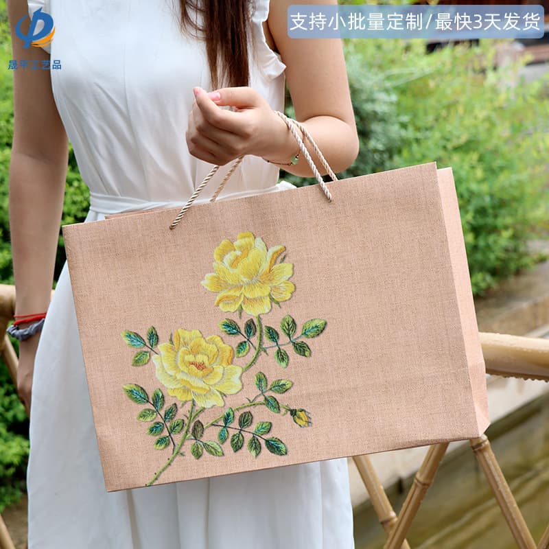 Retro Literary and Fresh High-End White Cardboard Gift Bag Imitation Linen Printed Rose Flower Pattern Handbag Manufacturer Customized