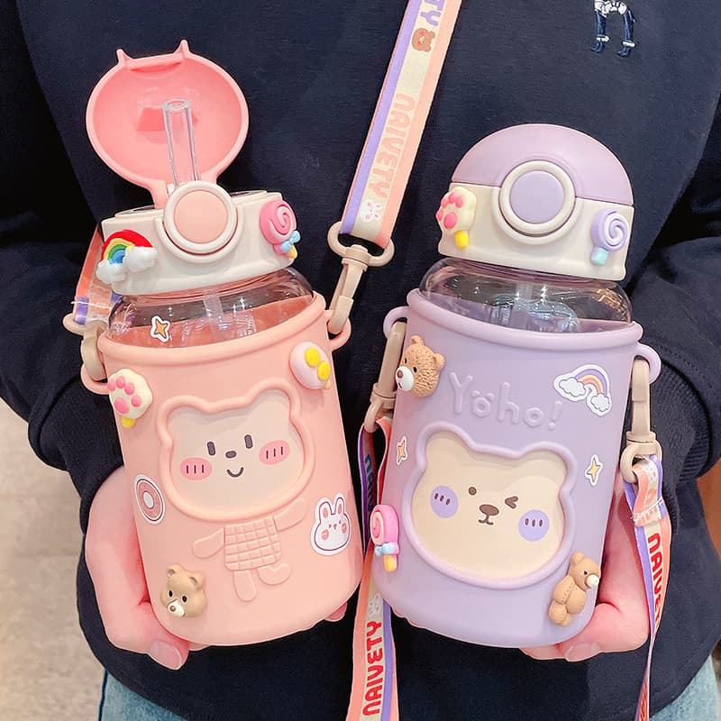 Cute Bear Straw Cup for Children in Summer, Female Students, High-Looking, Large-Capacity Plastic Cup with Strap, Children's Pot