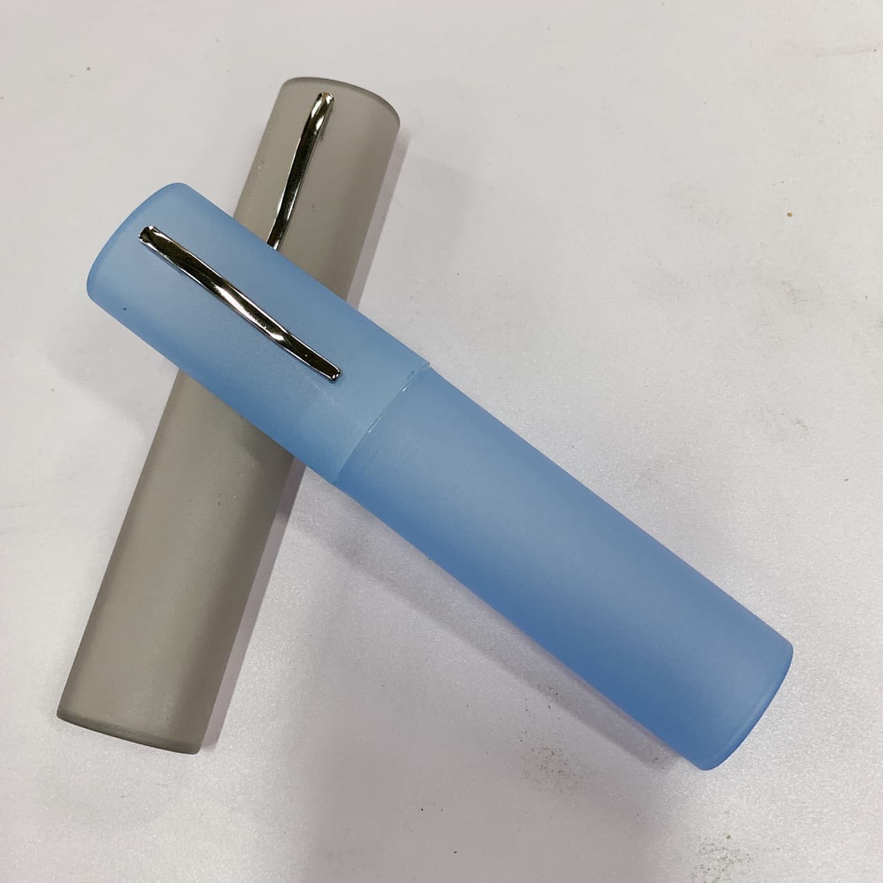 Ultra Light Simple Pen Holder Presbyopia Glasses Case Plastic Pen Holder Rotating Presbyopia Glasses Case Pressure Resistant Pen Holder Presbyopia Glasses Case
